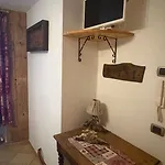 Bed & Breakfast L'abri 3*