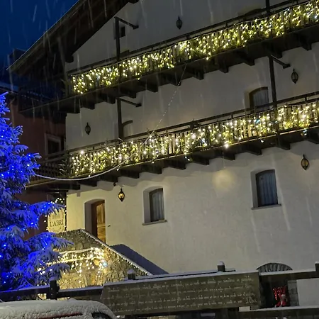 L'abri B&B 에트로블레스